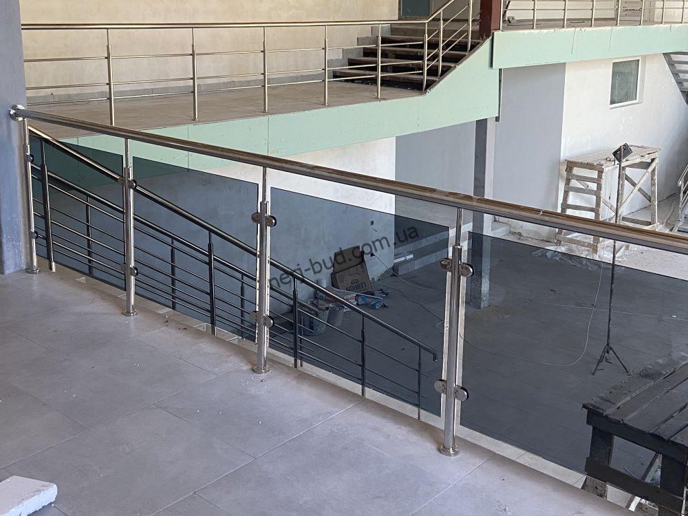 Огородження для сходів зі сколом фото