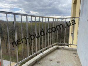 Перила на балкон з нержавіючої сталі Перила на балкон з нержавіючої сталі