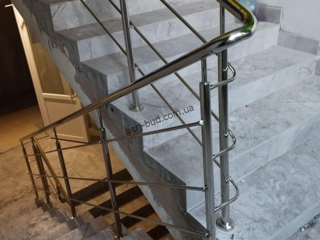 Перила з нержавійки на 3 наповнення