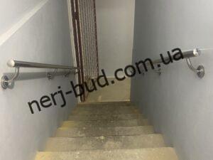 Перила з нержавійки пристінний поручень фото 3