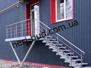 Перила з нержавійки на 3 наповнення D38 peryla-ta-poruchni-lesnica